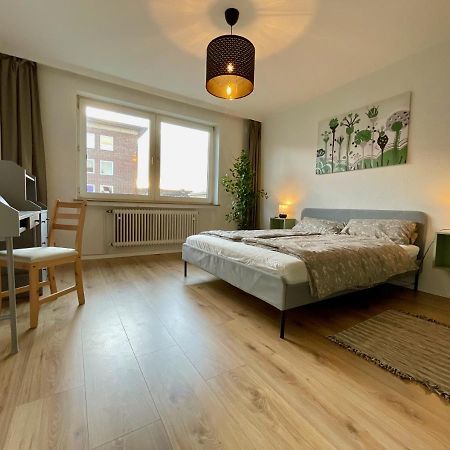 Purple Kitchen - Apartment Mit Grosser Wohnkueche ブレーマーハーフェン エクステリア 写真